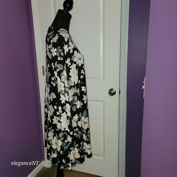 Old Navy Black/Gray/Taupe Floral Swing Style L/S Dress Sz: M NWT - Picture 4 of 6